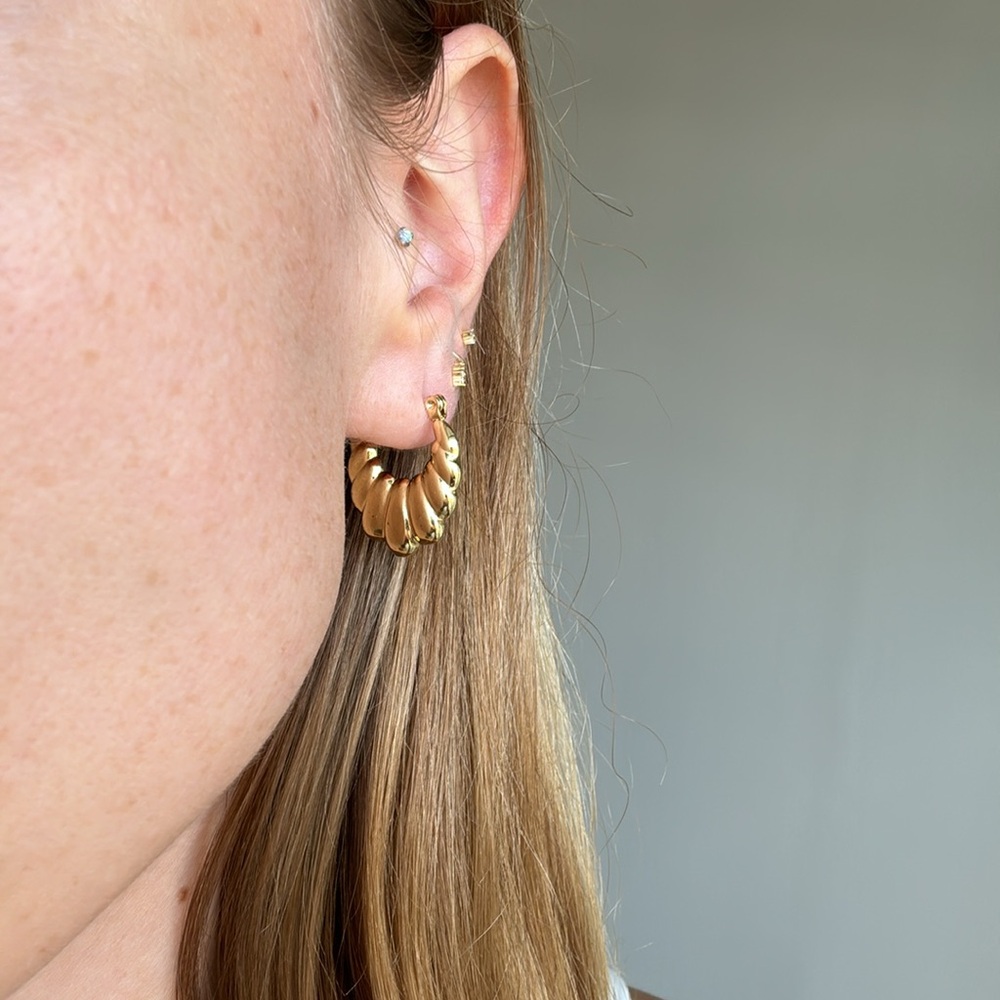 Gold chunky small hoop earrings hoops huggie baguette CROISSANT